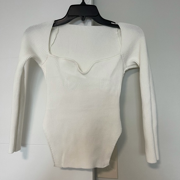 Top - Picture 2 of 4